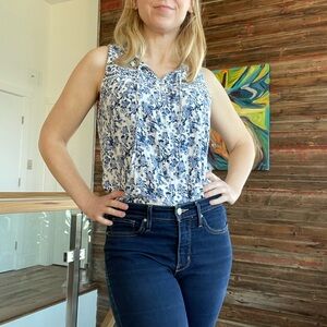 RENUAR White and Blue Flowy Floral Sleeveless Blouse